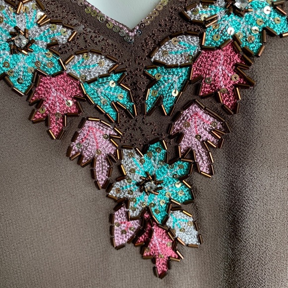 *NWT* Lane Bryant 26/28 v-neck blouse sequins embroidered - Picture 3 of 6